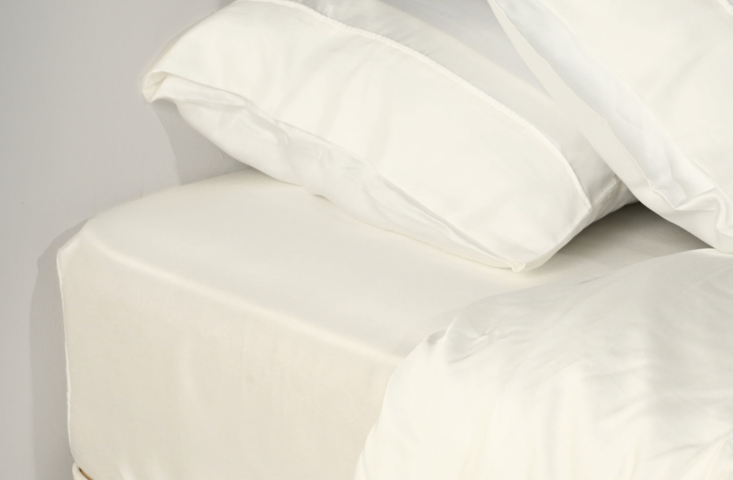 Eucalyptus Lyocell Fitted Bed Sheets in White